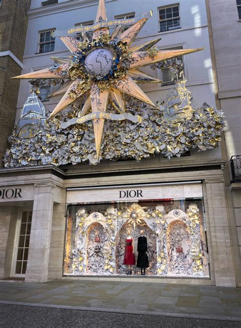 Dior Christmas Journey 】 The House of Dior  .